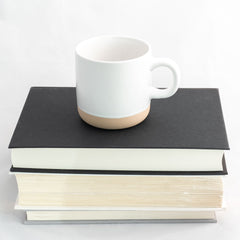 Ceramic mug in white – color:white